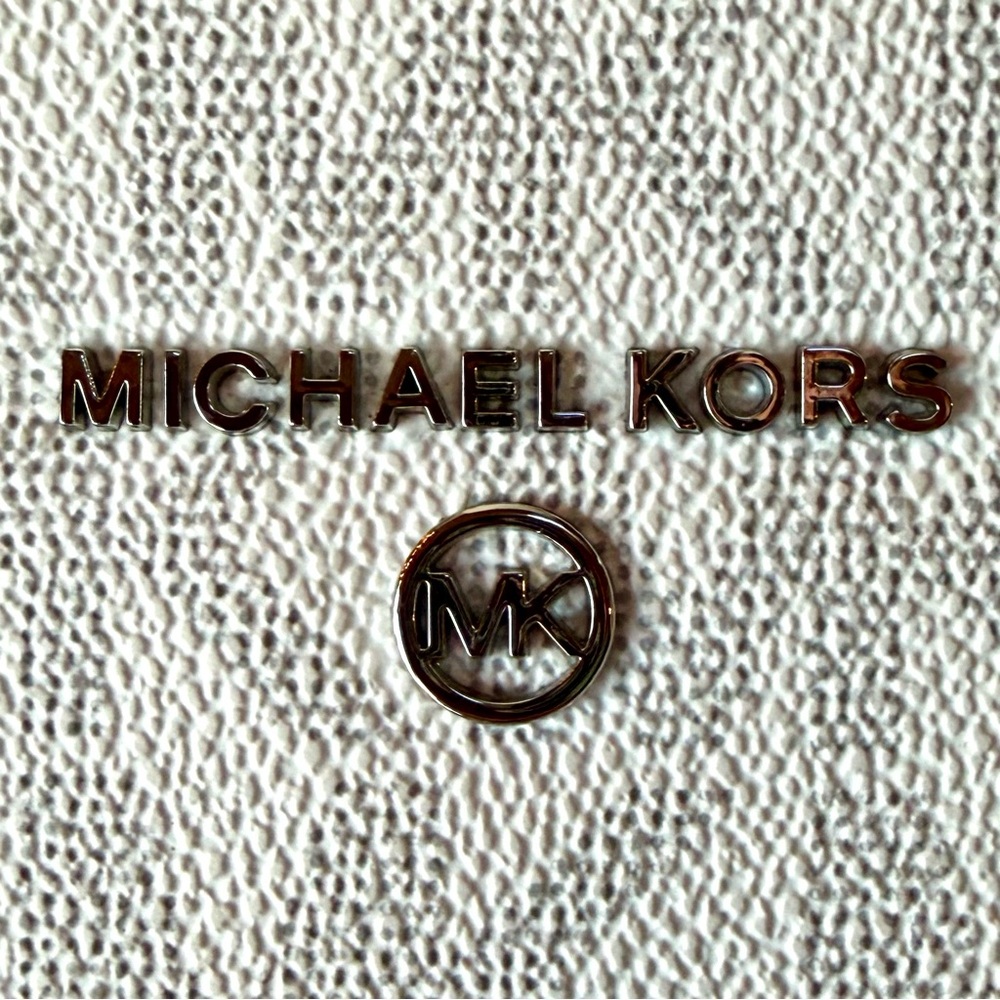 MICHAEL KORS Leather Cindy Large Dome Satchel Bag Crossbody - Picture 12 of 16